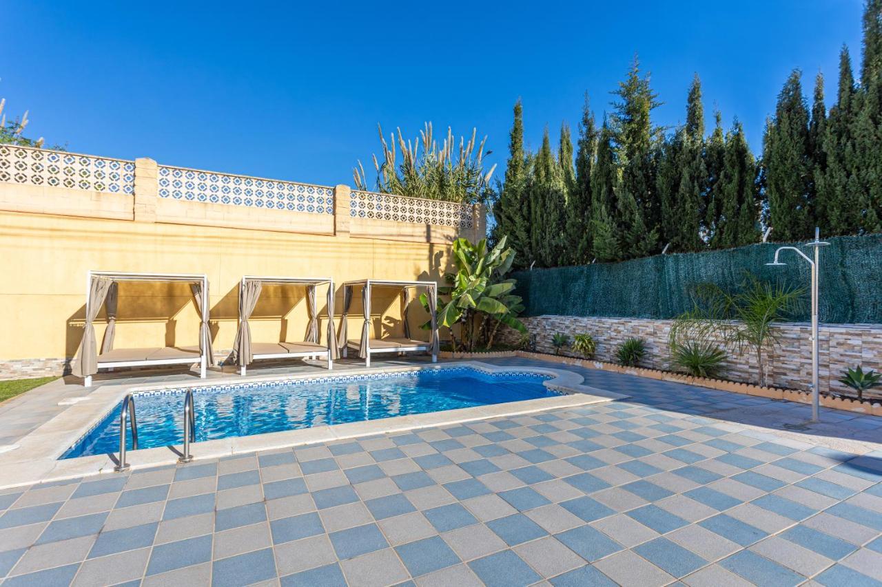 Sun, Relax, Climatized Pool & Steps To The By Mellow Villa Velez Malaga