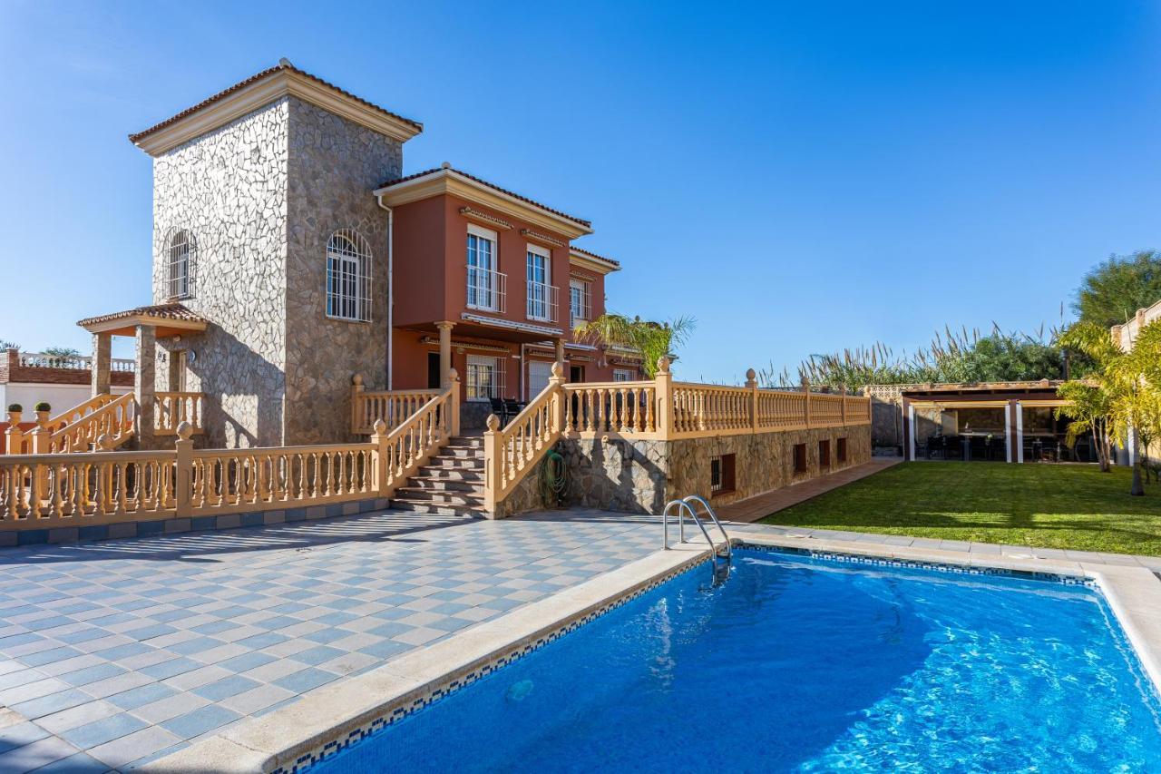 Sun, Relax, Climatized Pool & Steps To The By Mellow Velez Malaga