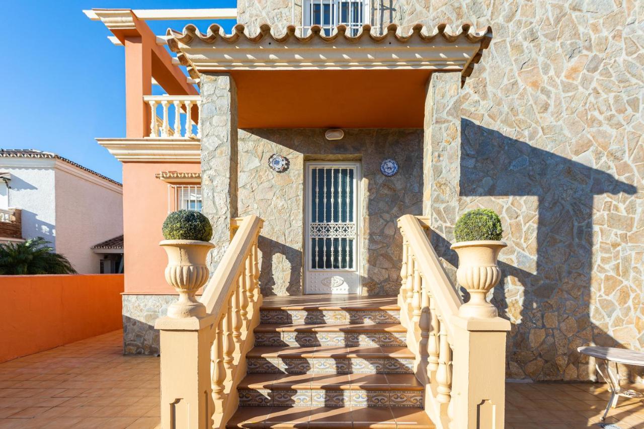 Sun, Relax, Climatized Pool & Steps To The By Mellow Villa *
