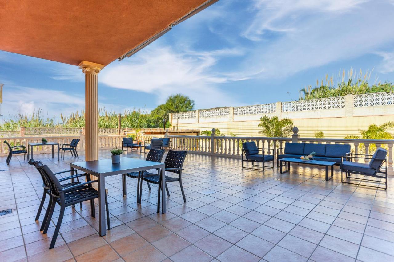 Sun, Relax, Climatized Pool & Steps To The By Mellow